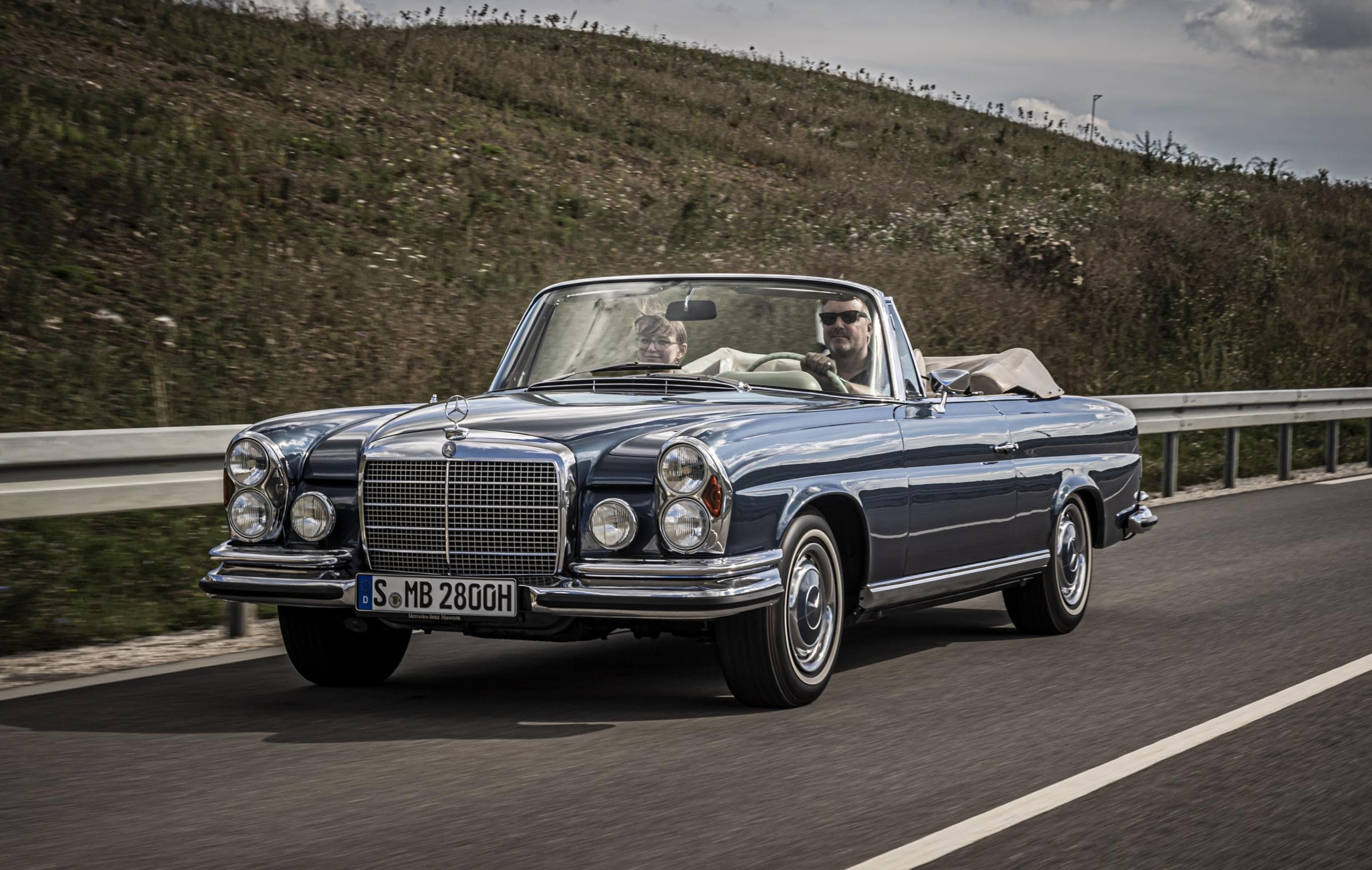 Mercedes Benz 280 SE Oldtimer im Portrait: Fahrspass